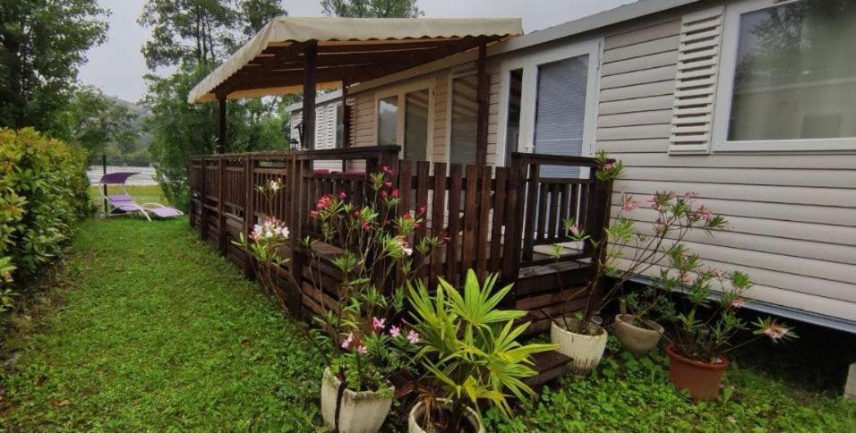 Mobile Home For You Les Rives De Condrieu Esterno foto