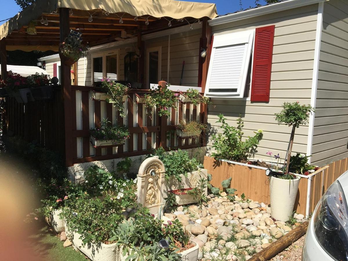 Mobile Home For You Les Rives De Condrieu Esterno foto